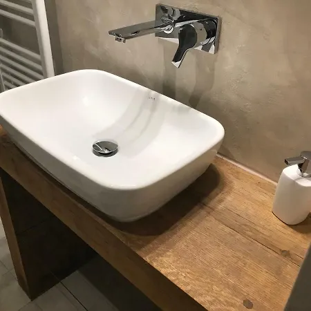 شقة Apartman Antico-moderno